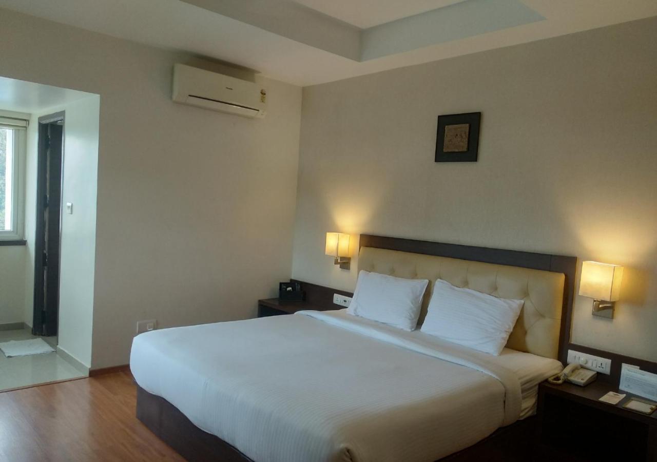 Отель Grand Arcadia Tiruchirappalli Экстерьер фото