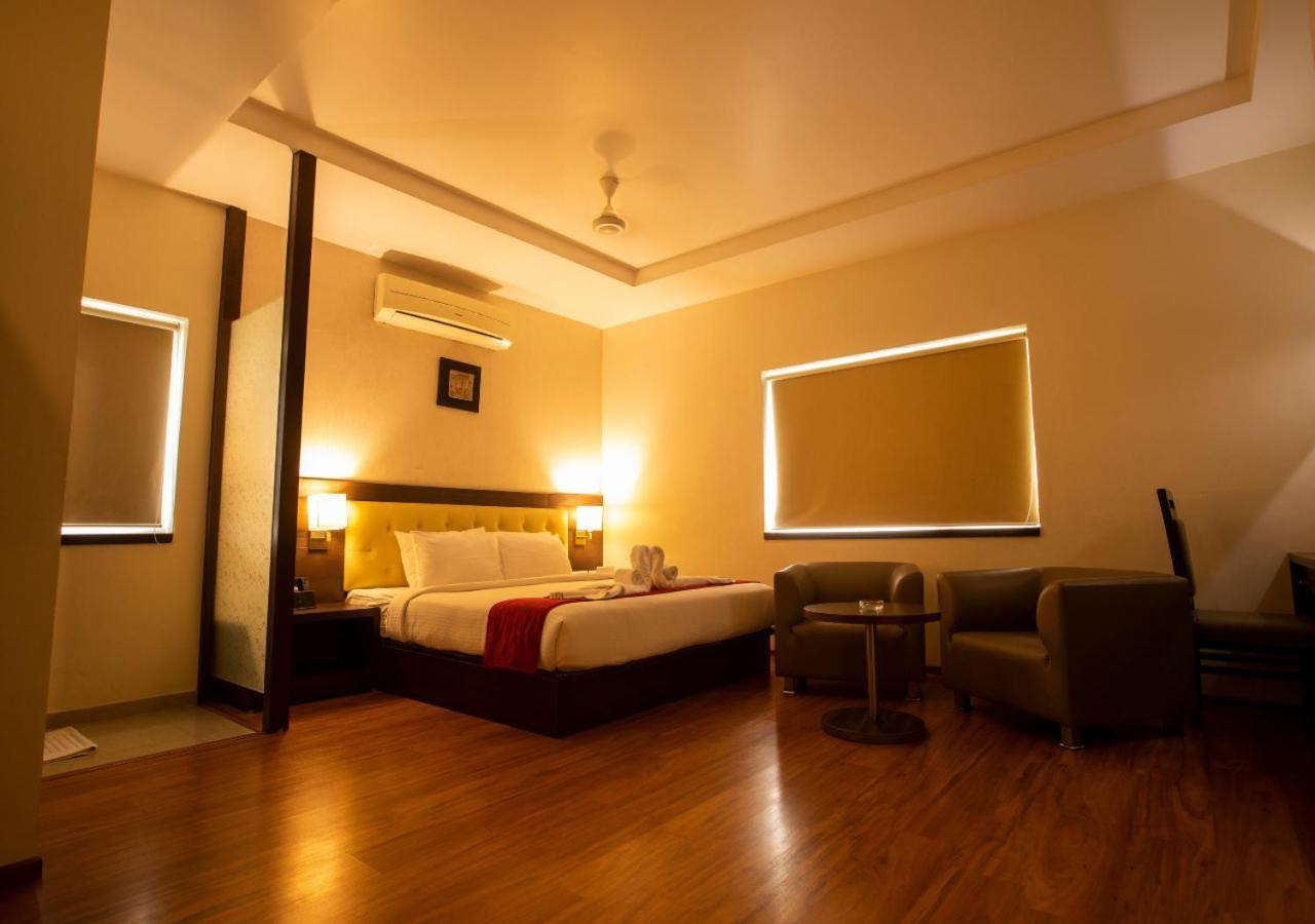 Отель Grand Arcadia Tiruchirappalli Экстерьер фото