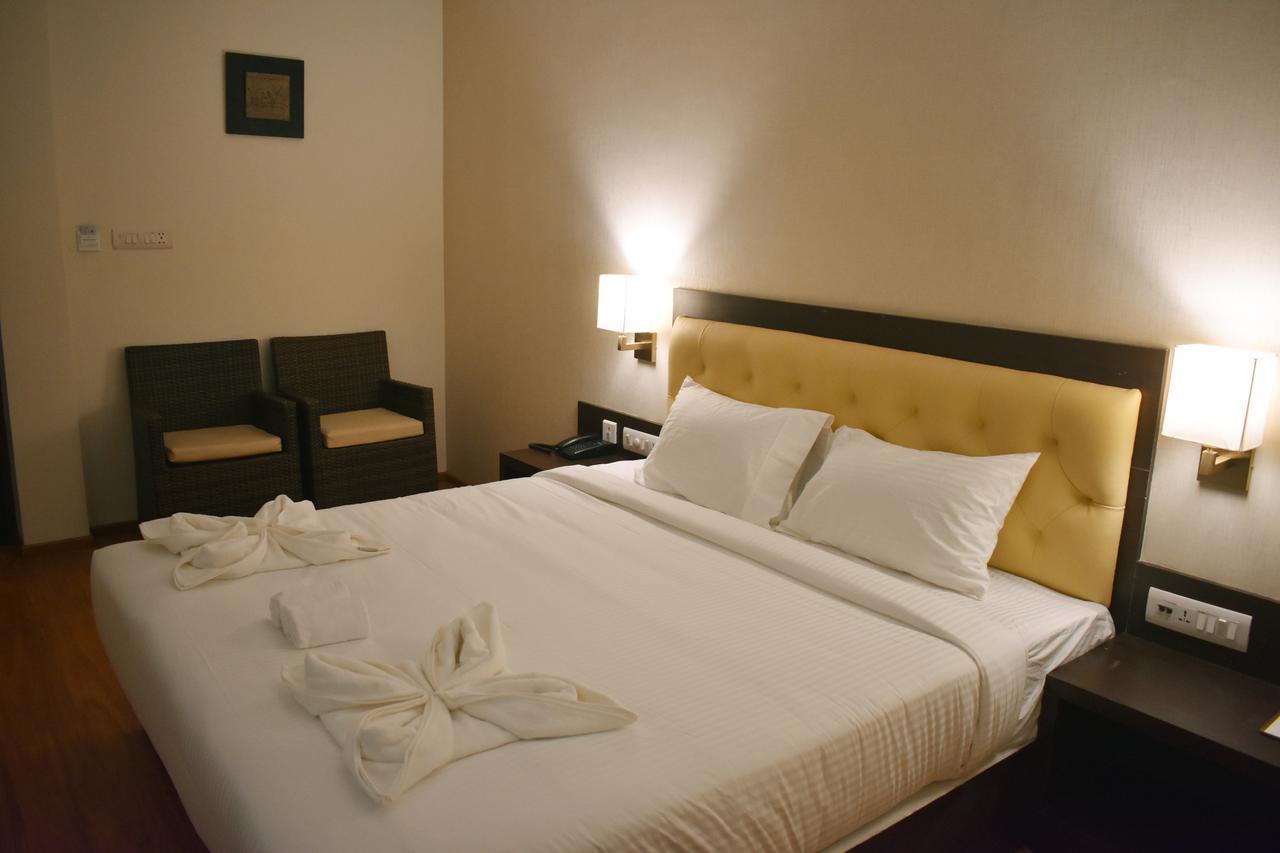 Отель Grand Arcadia Tiruchirappalli Экстерьер фото
